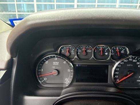 Used 2015 Chevrolet Tahoe LT RWD image 2