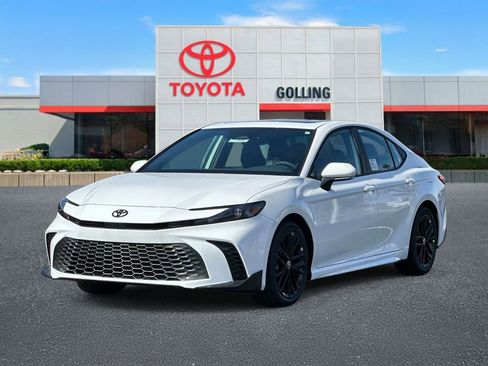 New 2026 Toyota Camry SE FWD image 6