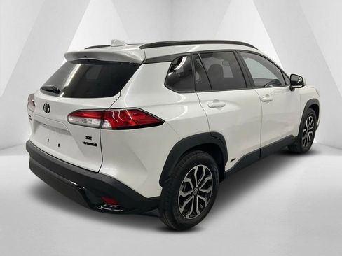 Used 2024 Toyota Corolla Cross SE w/ Moonroof Package image 7