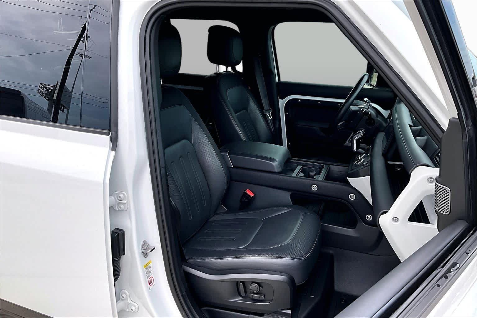 Used 2022 Land Rover Defender 110 X-Dynamic HSE AWD/4WD image 9