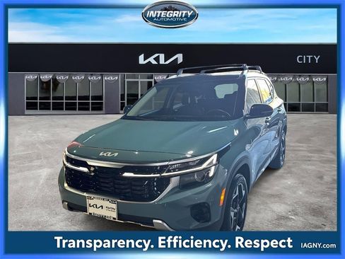 Used 2025 Kia Seltos S image 4