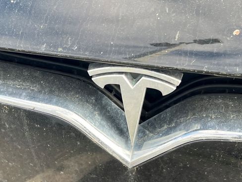 Used 2019 Tesla Model X Long Range image 9