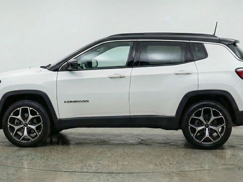 Used 2025 Jeep Compass Limited image 5
