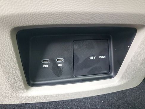 New 2026 Volkswagen Atlas SE image 13