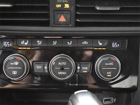 Used 2019 Volkswagen Jetta R-Line image 20