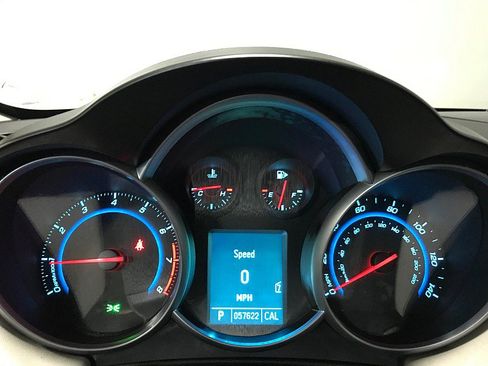 Used 2011 Chevrolet Cruze LS FWD image 22