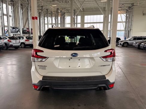 Used 2020 Subaru Forester Premium AWD/4WD image 4