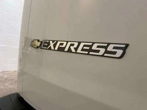 Used 2025 Chevrolet Express 3500 LT w/ LT Preferred Equipment Group RWD image 74