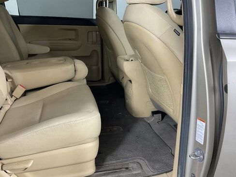 Used 2016 Kia Sedona LX w/ LX Convenience Package image 20