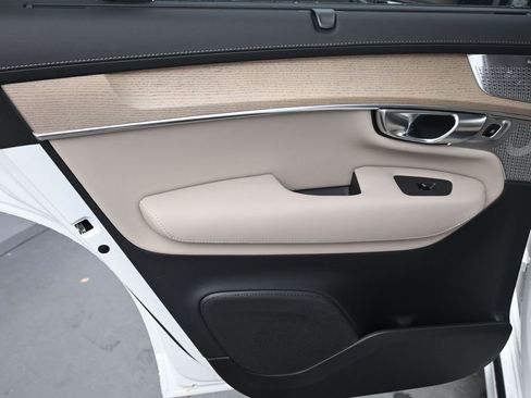 New 2026 Volvo XC90 B6 Ultra image 20