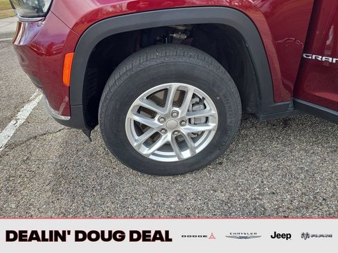 Used 2024 Jeep Grand Cherokee L Laredo w/ Trailer Tow Package AWD/4WD image 27