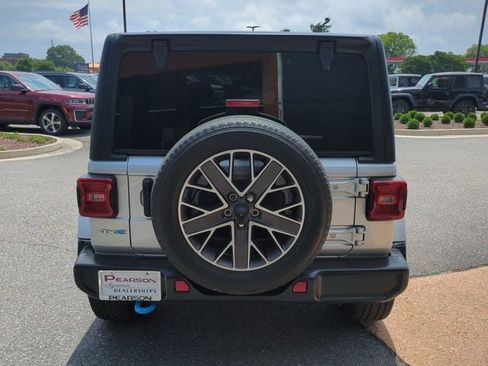 Used 2023 Jeep Wrangler Unlimited Sahara w/ Cold Weather Group AWD/4WD image 5