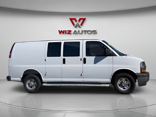 Used 2025 Chevrolet Express 2500 w/ Driver Convenience Package RWD image 6