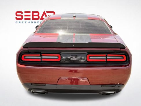 Used 2019 Dodge Challenger SXT w/ Driver Convenience Group RWD image 10