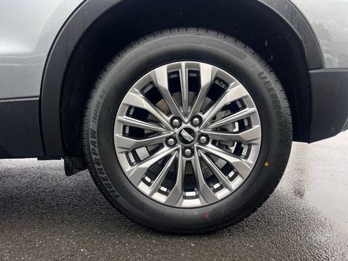 Used 2024 Cadillac XT4 Premium Luxury FWD image 7
