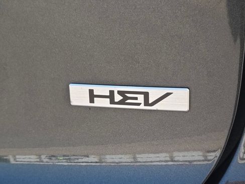 Used 2023 Kia Niro EX FWD image 27