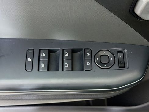 Used 2025 Kia K4 FWD image 15