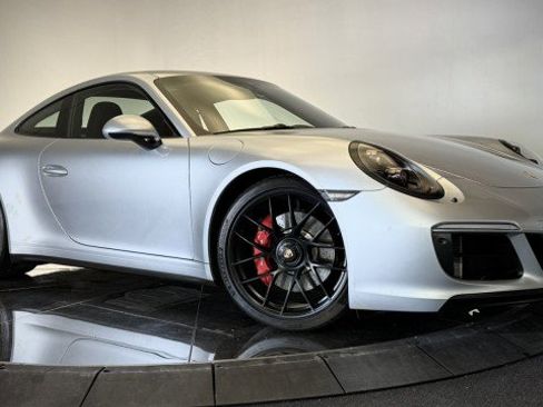 Used 2018 Porsche 911 Carrera GTS RWD image 15