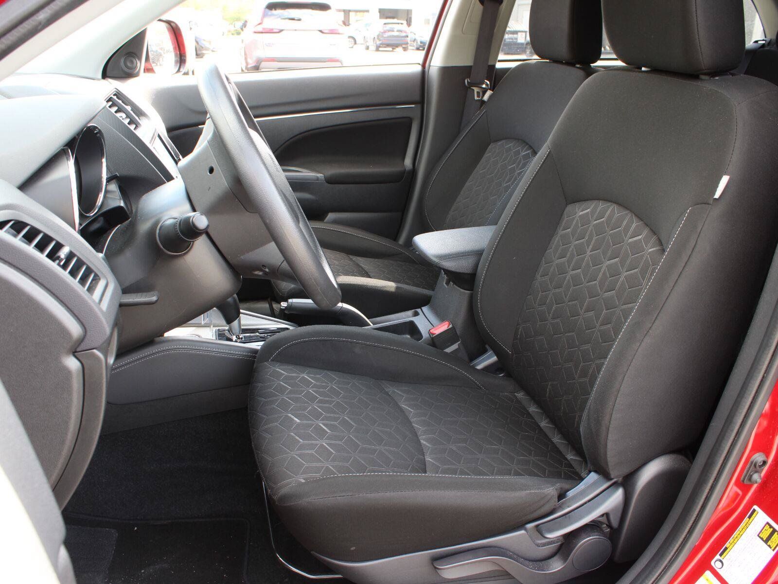 Used 2025 Mitsubishi Outlander Sport ES AWD/4WD image 16