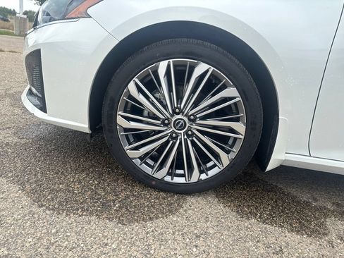 Used 2024 Nissan Altima 2.5 SL AWD/4WD image 20