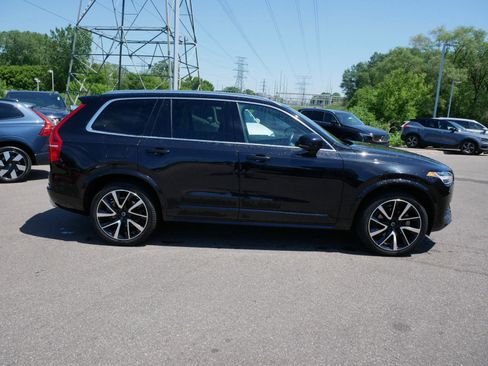 Used 2021 Volvo XC90 T6 Momentum w/ Advanced Package AWD/4WD image 8