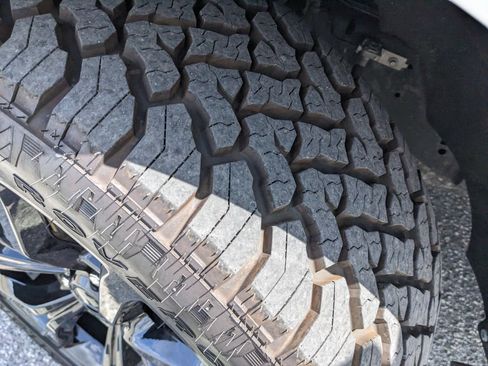 Used 2023 Ford Expedition Limited AWD/4WD image 41