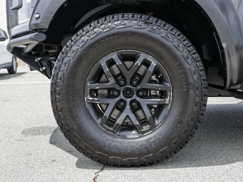 Used 2018 Ford F150 Raptor w/ Equipment Group 802A Luxury AWD/4WD image 13