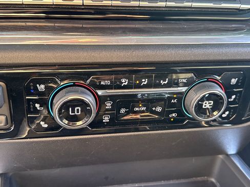 Used 2025 Chevrolet Silverado 1500 LTZ image 19