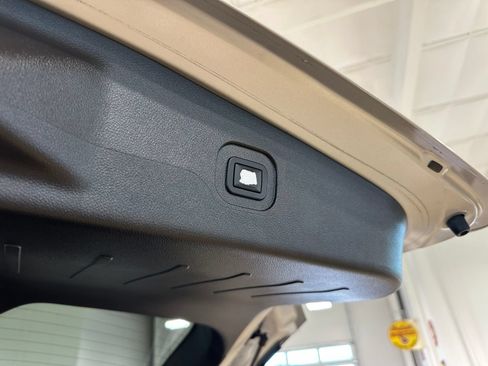 Used 2013 Chevrolet Equinox LTZ FWD image 40