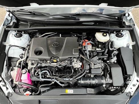Used 2025 Toyota Camry SE FWD image 41