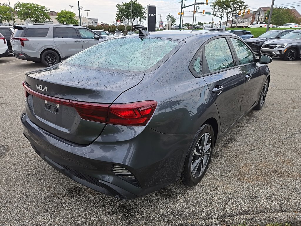 Used 2023 Kia Forte LXS FWD image 3