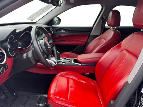 Used 2021 Alfa Romeo Stelvio Sprint w/ Nero Edizione image 10