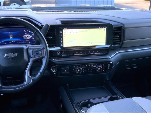 Used 2024 Chevrolet Silverado 2500 ZR2 w/ ZR2 Bison Edition image 7