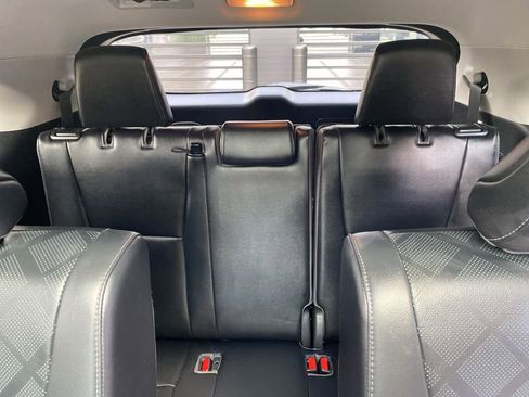 Used 2021 Toyota Highlander Platinum image 32