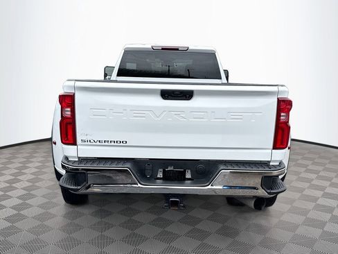 Used 2024 Chevrolet Silverado 3500 LT image 7