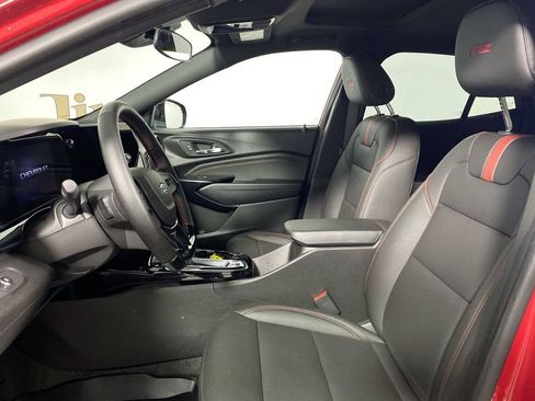 Used 2026 Chevrolet Trax RS w/ Sunroof Package FWD image 11
