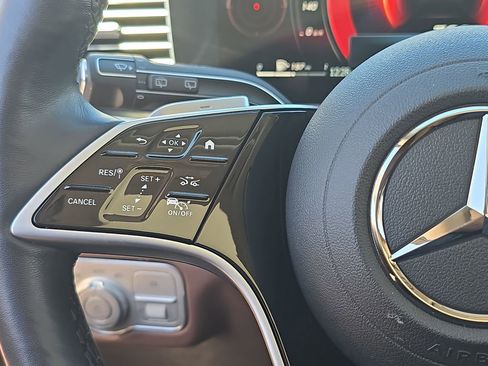Used 2025 Mercedes-Benz GLS 450 4MATIC image 22