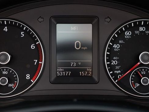 Used 2012 Volkswagen Eos Executive image 47