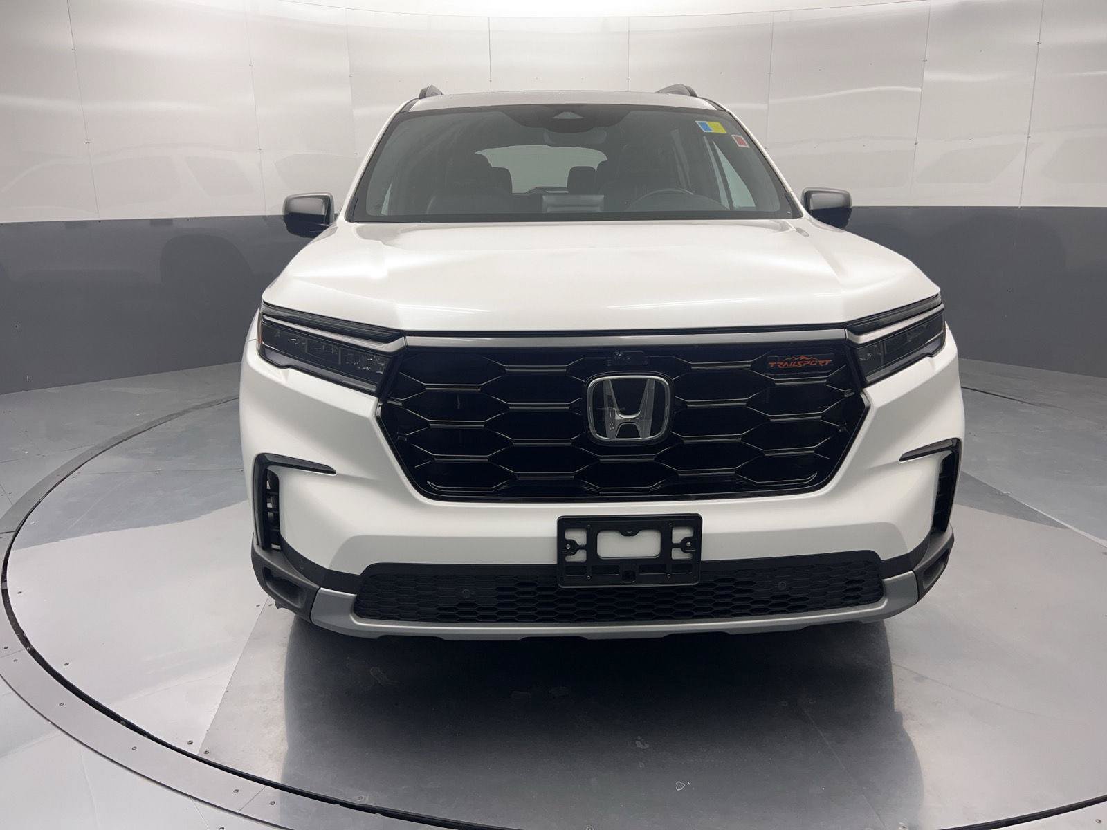 Certified 2025 Honda Pilot TrailSport image 33