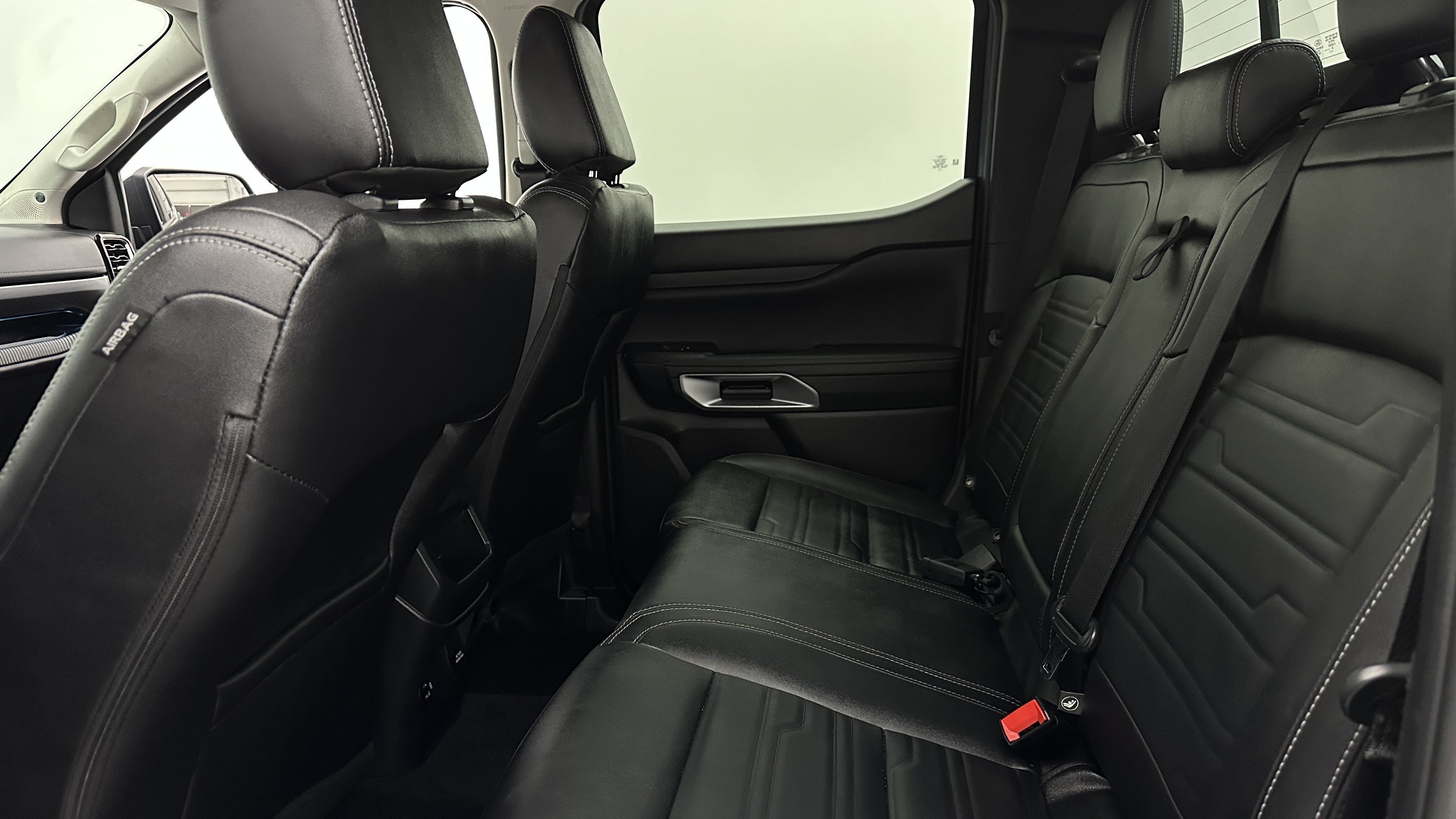 Used 2024 Ford Ranger Lariat w/ FX4 Off-Road Package AWD/4WD image 30