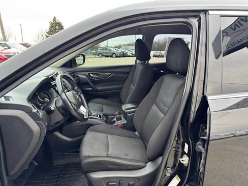 Used 2020 Nissan Rogue SV image 14