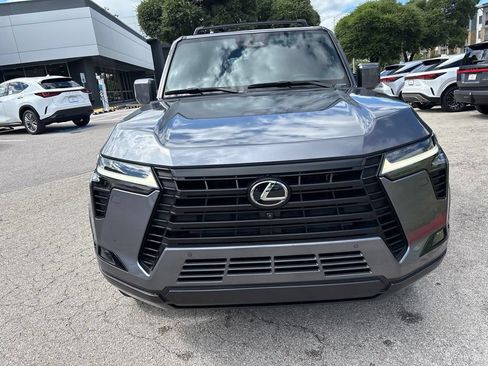 Used 2024 Lexus GX 550 w/ Accessory Package (Z1) AWD/4WD image 8