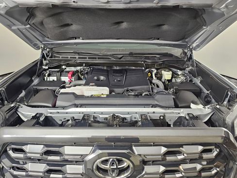 Used 2024 Toyota Tundra Platinum image 11
