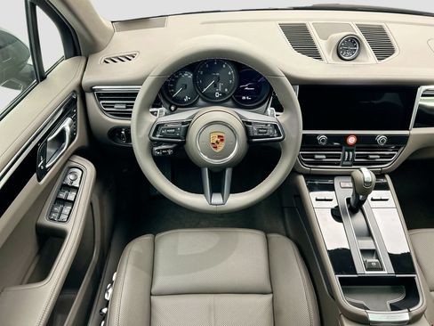 Used 2026 Porsche Macan AWD/4WD image 13