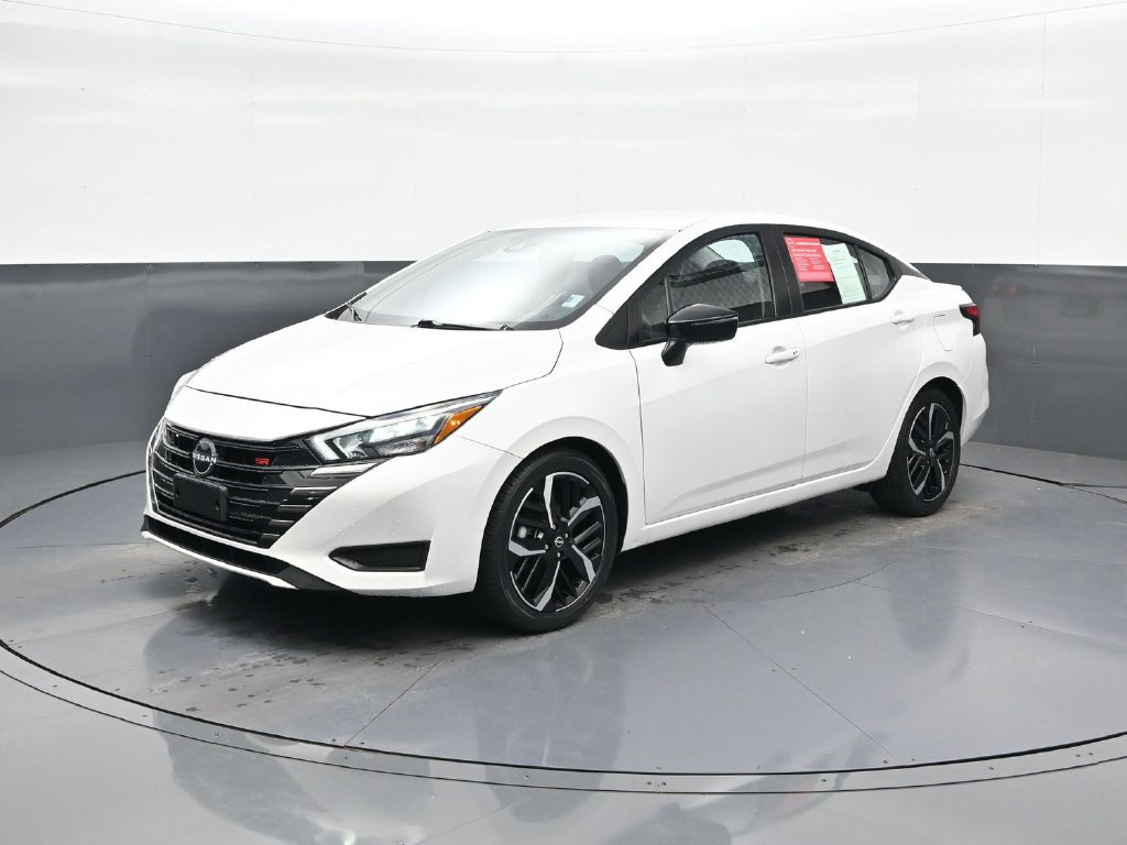 Certified 2024 Nissan Versa SR FWD image 4