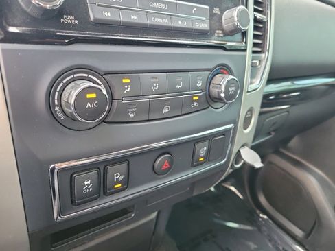 Used 2021 Nissan Titan SV w/ Accessory Utility Package RWD image 27