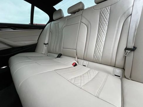 Used 2017 BMW 540i xDrive 540i xDrive image 26