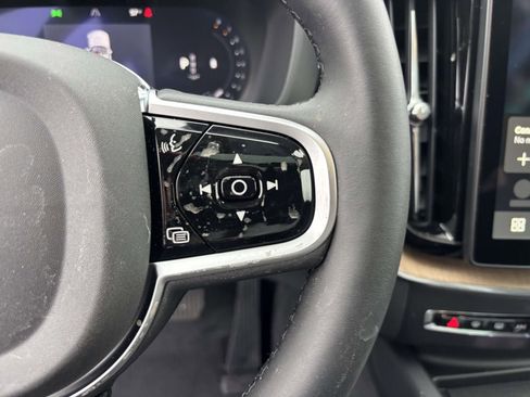 New 2026 Volvo XC60 B5 Plus w/ Protection Package Premier image 18