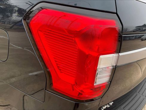 Used 2022 Ford Expedition Max XLT image 24