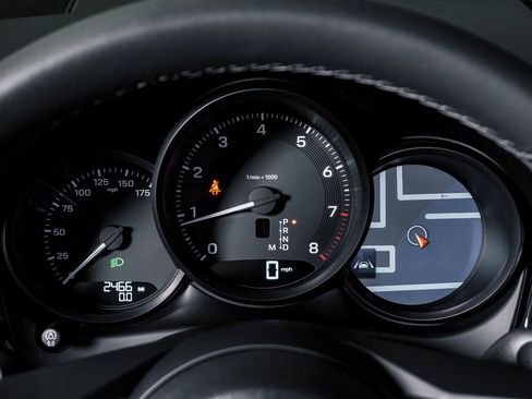 Certified 2025 Porsche Macan image 21